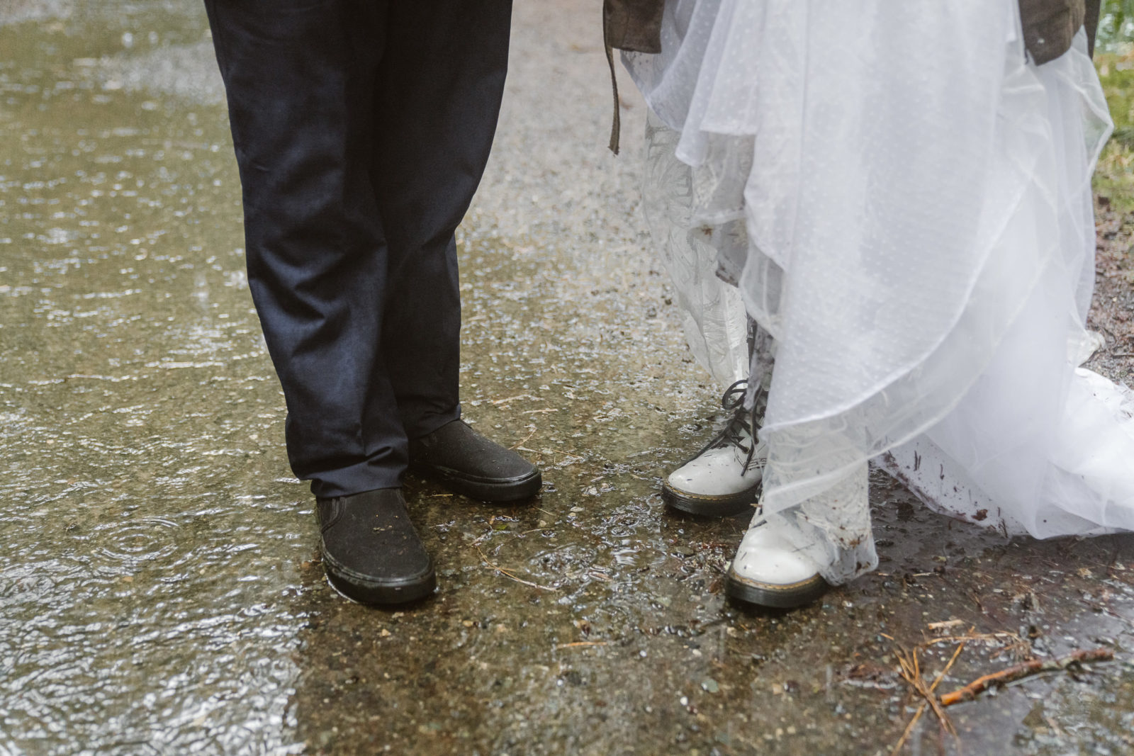Couple celebrates rainy Olympic National Park elopement