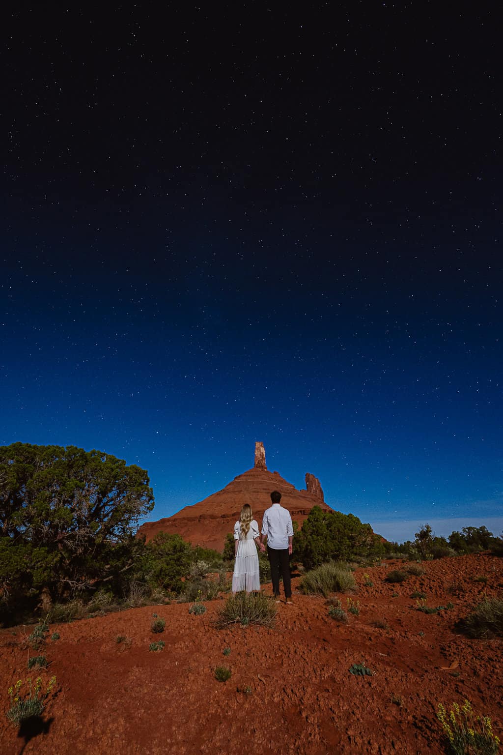 Night sky photography for your elopement in Utah